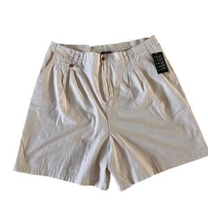 NWT Vtg Y2K 2000s High Rise White Pleat Front Stretch Waist Shorts Plus Sz 24